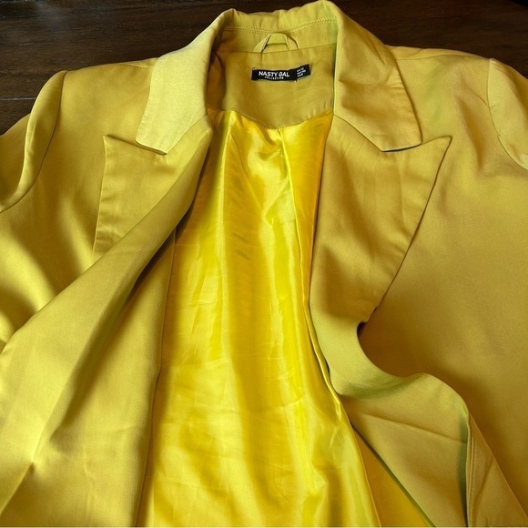 Nasty Gal Collection Chartreuse Double Breasted Fully Lined Deep Neckline Blazer - Picture 6 of 15
